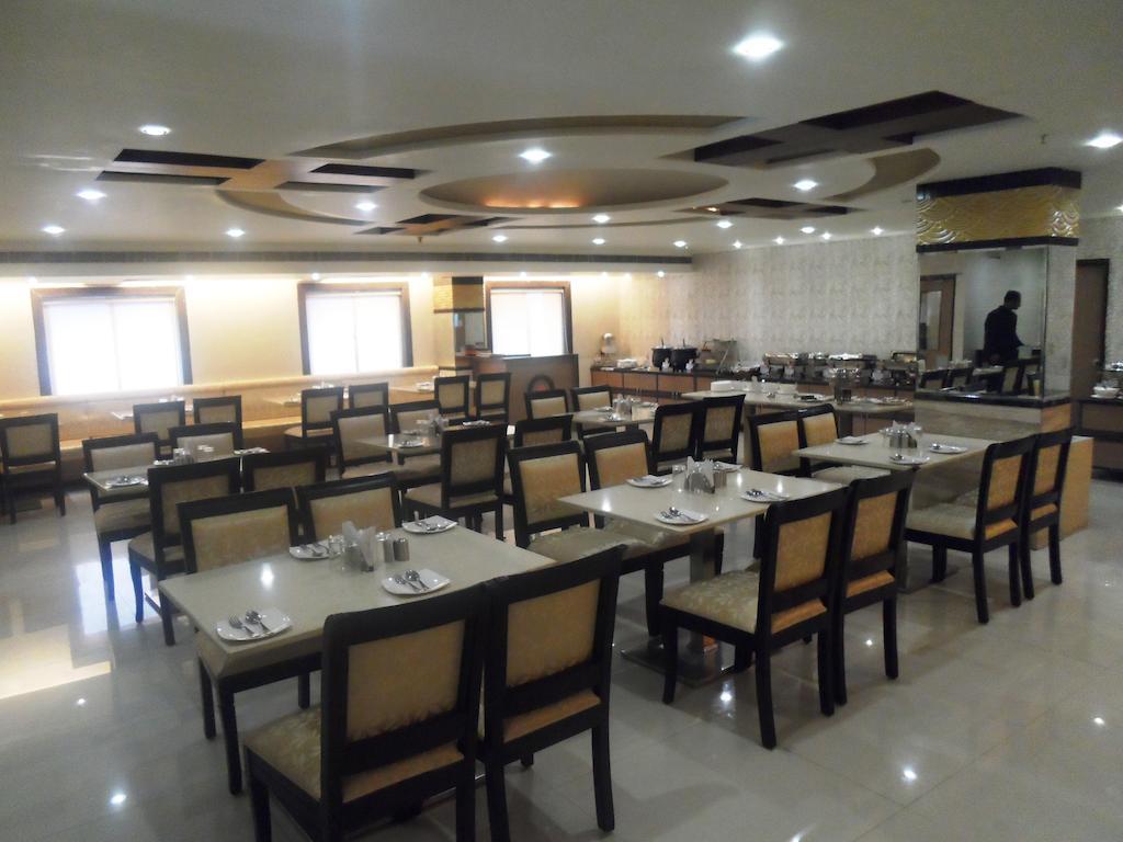 Poppys Anukula Residency Vellore Exterior foto